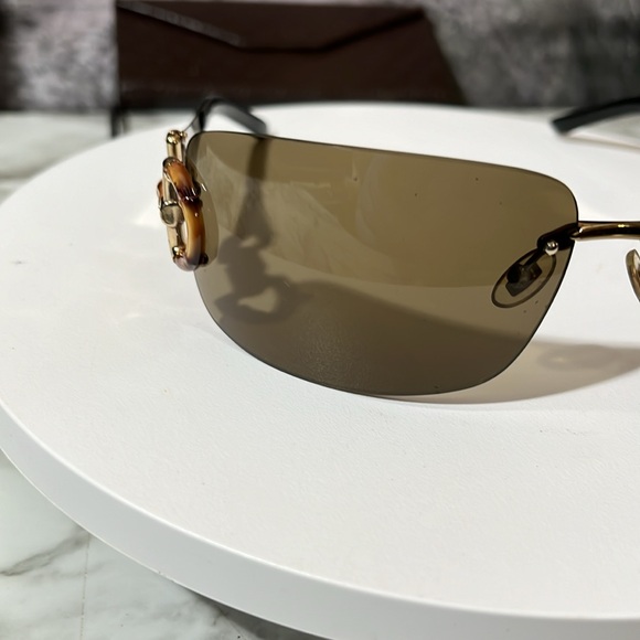 GUCCI BAMBOO SUNGLASSES WITH THE CASE. IN EXCELLENT USED CONDITION. - Picture 8 of 16